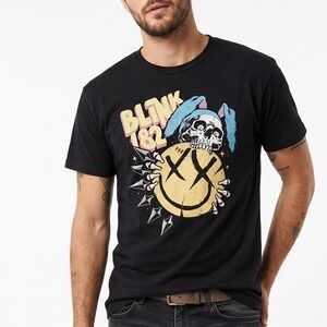 Blink 182 Rock Band T-Shirt Mens Black Graphic Print Short Sleeve Crew Neck